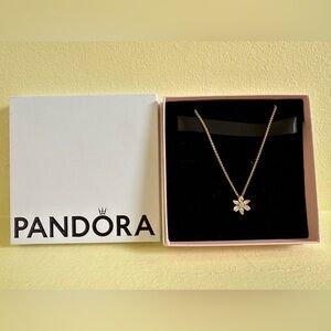 Pandora Sparkling Herbarium Cluster Necklace Gold Plated Flower